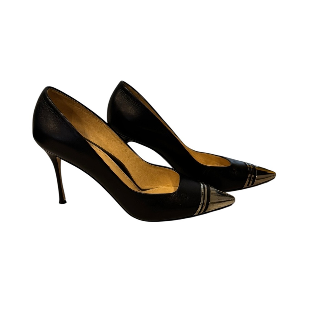 Marion Parke Womans Black Leather Heels